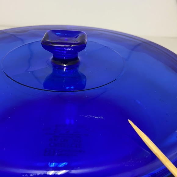 2 QUART BLUE CASSEROLE by Anchor Ovenware - Picture 4 of 10